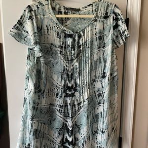 Rose & Olive flutter-style sleeved top size 2X